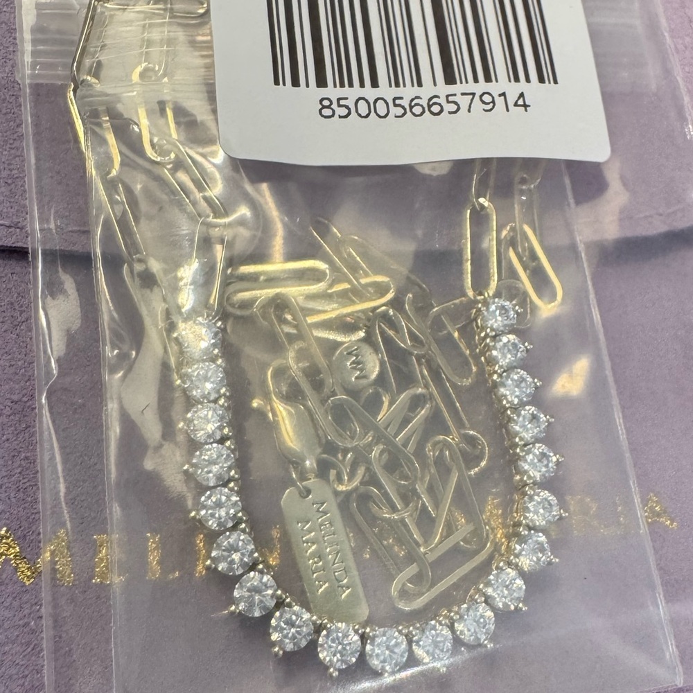 Elegant Gold Necklace with Diamondettes - Picture 5 of 16